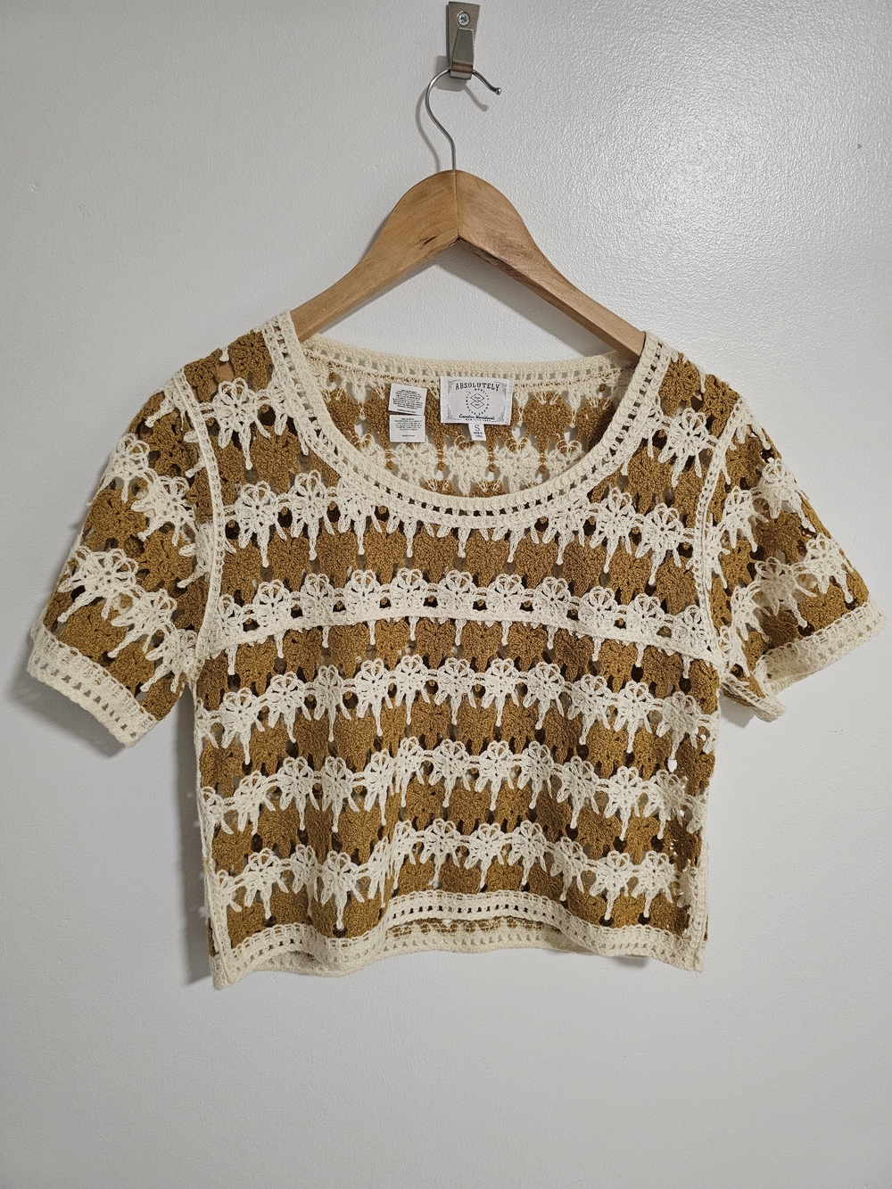 Absolutely Creative Worldwide Crochet Overlay Crop Top Mustard Cream Size Small